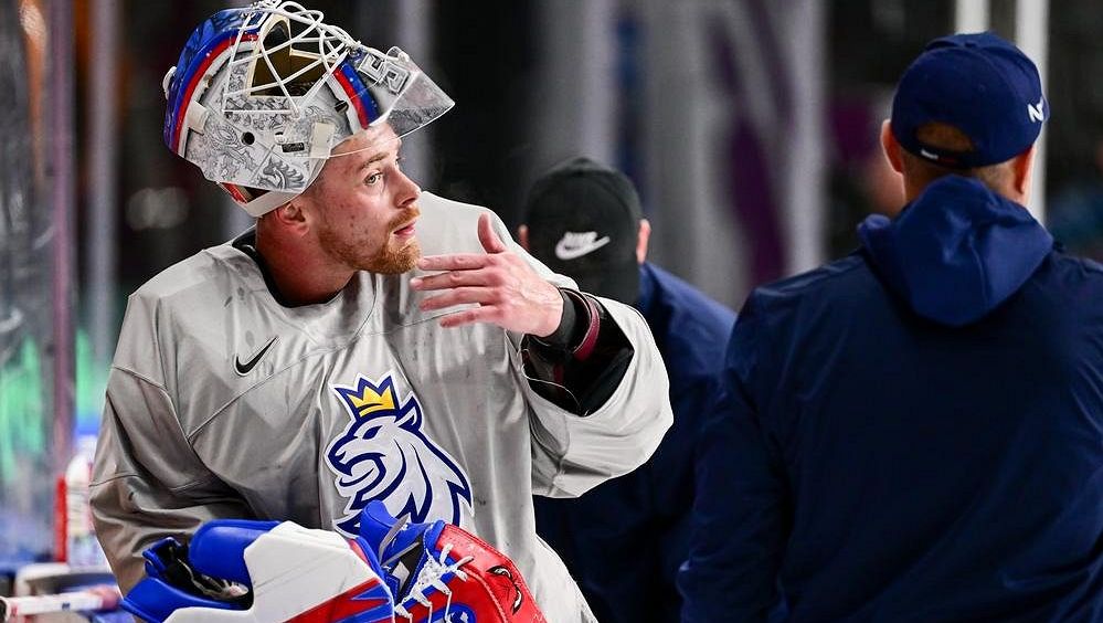 Proti Kanadě s jiným brankářem. O čtvrtfinálovém sokovi Češi nespekulují